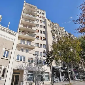Apartamento Cosy And Renovated Studio In Heart Of Xvieme, París